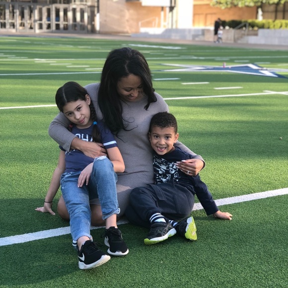 Meet your Posher, Karma - Picture 3 of 6